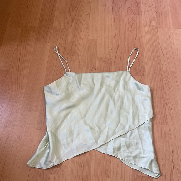 90/00’s going out top tank with cowl neck - Picture 1 of 4